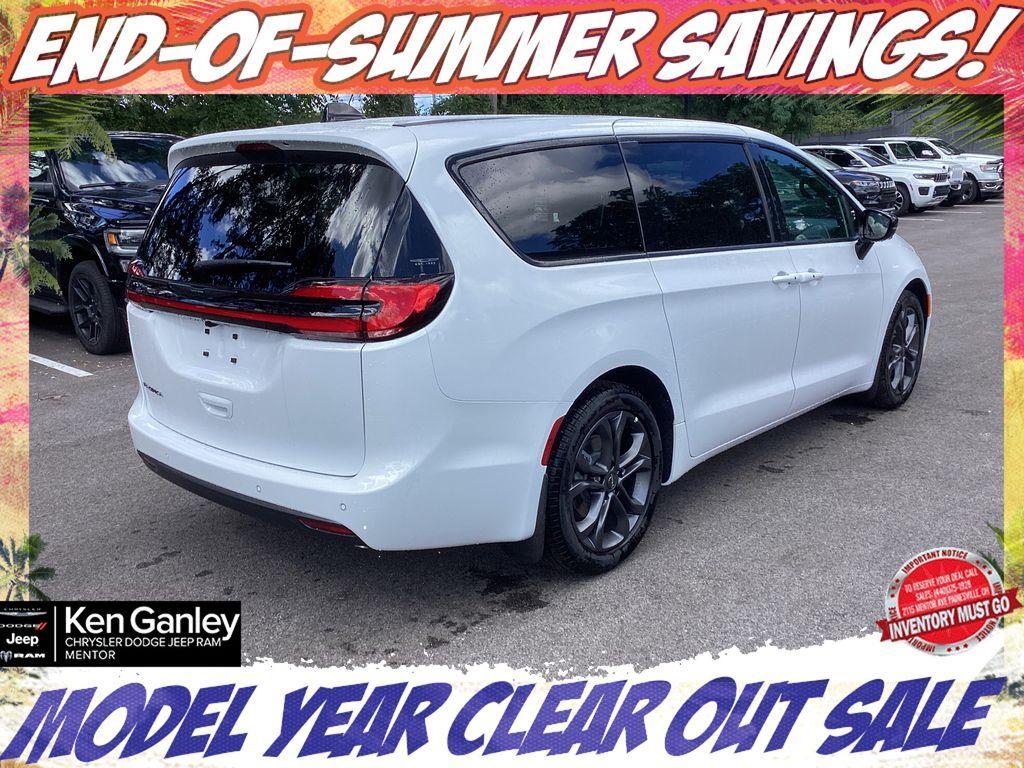 new 2026 Chrysler Pacifica car, priced at $43,092