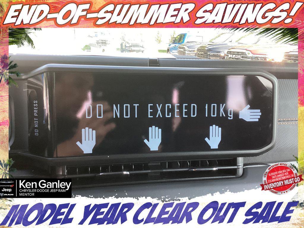 new 2025 Jeep Gladiator car, priced at $43,955