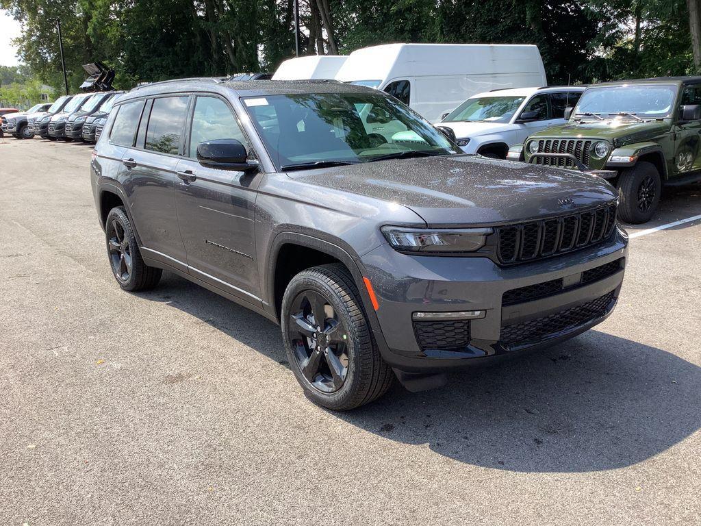 new 2025 Jeep Grand Cherokee L car, priced at $47,376