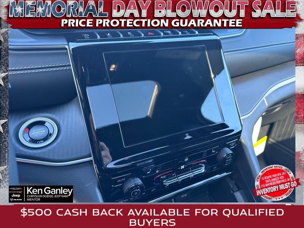 new 2025 Jeep Grand Cherokee car, priced at $41,255