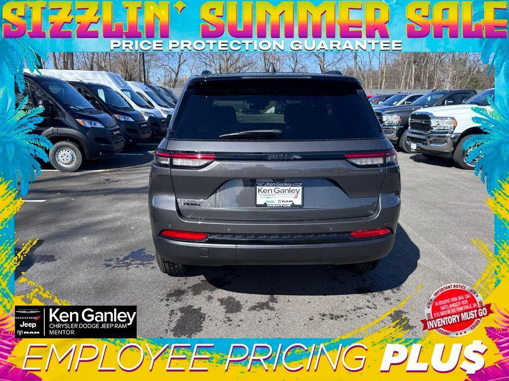 new 2025 Jeep Grand Cherokee car, priced at $41,255