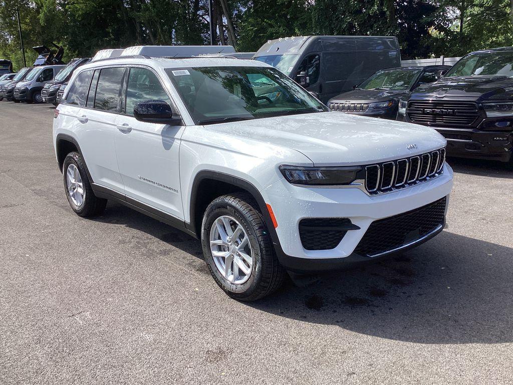 new 2025 Jeep Grand Cherokee car, priced at $38,319