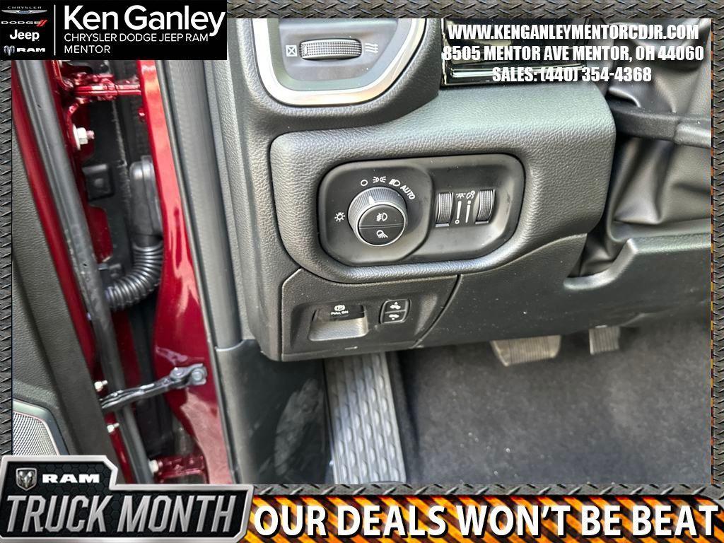 new 2025 Ram 1500 car, priced at $62,218