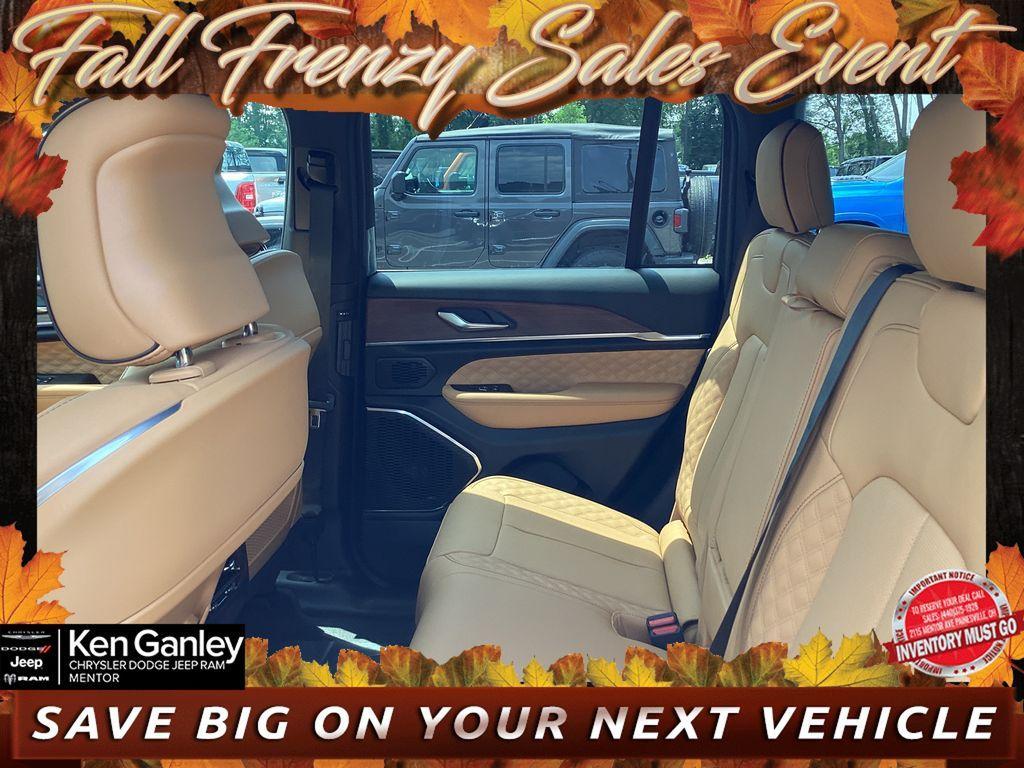 new 2025 Jeep Grand Cherokee car, priced at $49,747