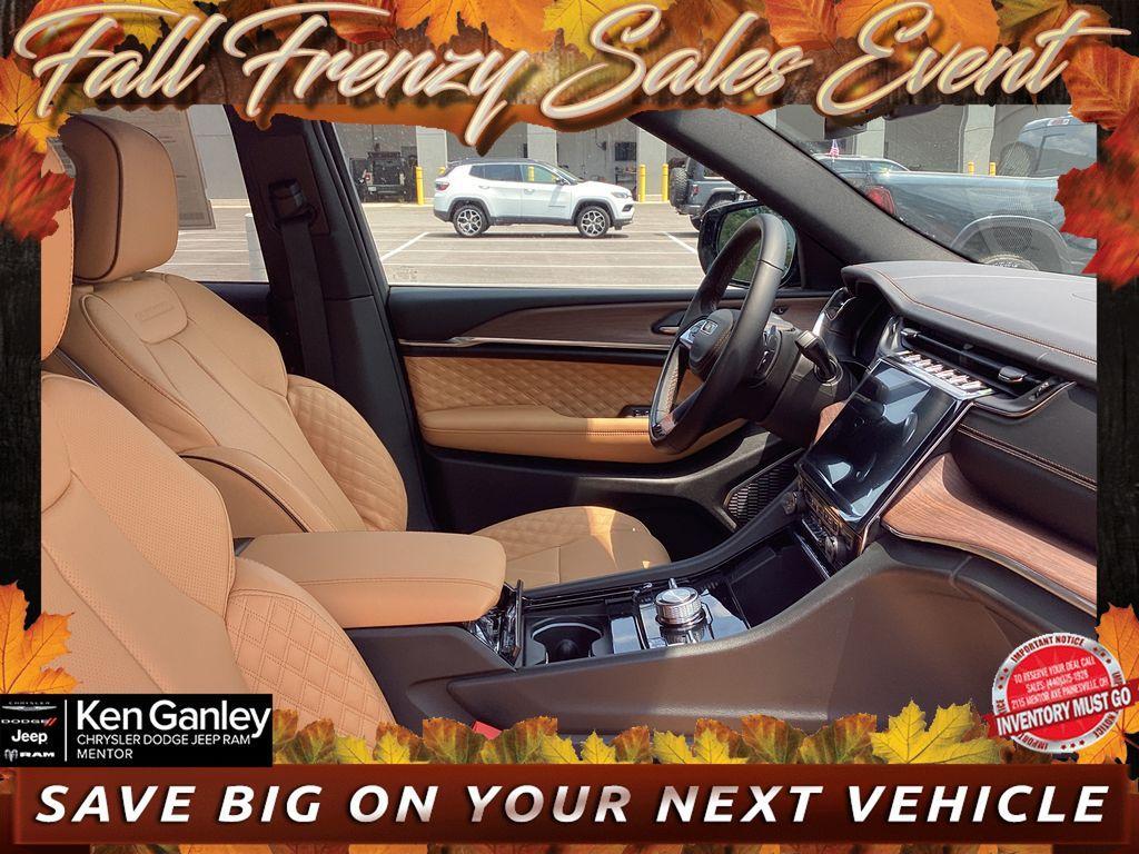 new 2025 Jeep Grand Cherokee car, priced at $49,747