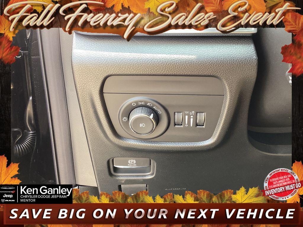 new 2025 Jeep Grand Cherokee car, priced at $49,747