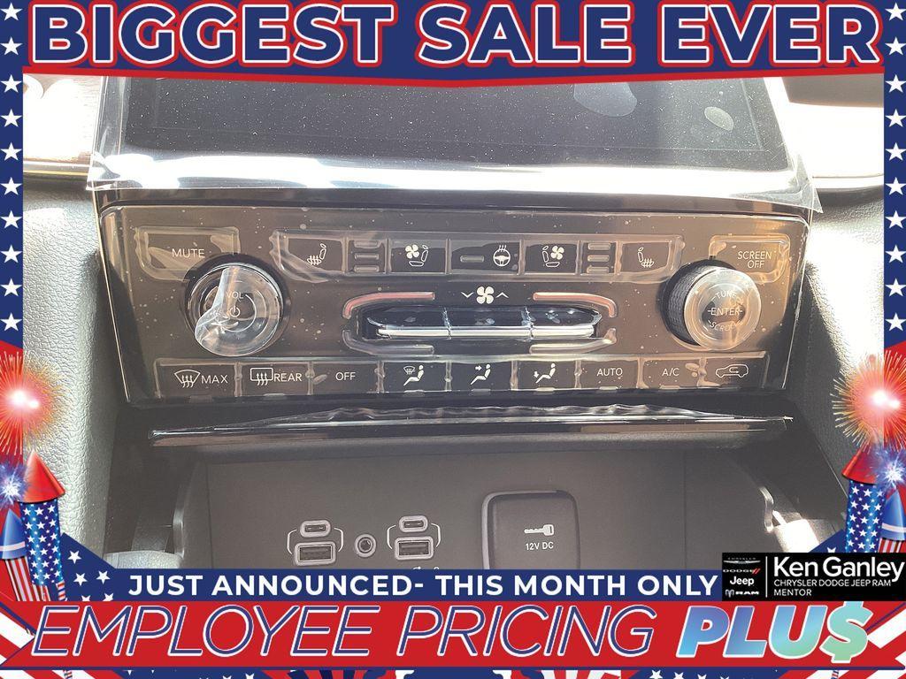 new 2025 Jeep Grand Cherokee car, priced at $57,875