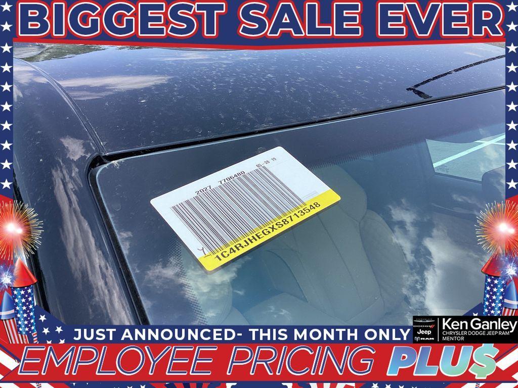 new 2025 Jeep Grand Cherokee car, priced at $57,875