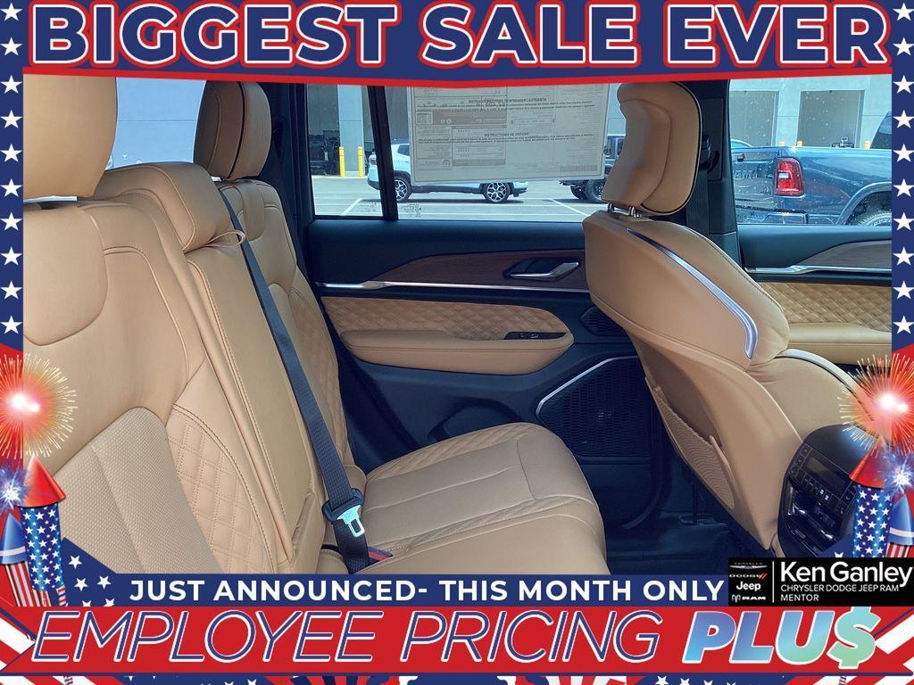 new 2025 Jeep Grand Cherokee car, priced at $57,875