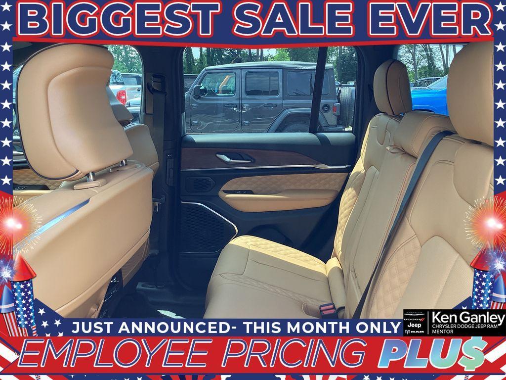 new 2025 Jeep Grand Cherokee car, priced at $57,875
