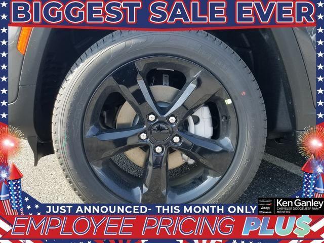 new 2025 Jeep Grand Cherokee car, priced at $45,161