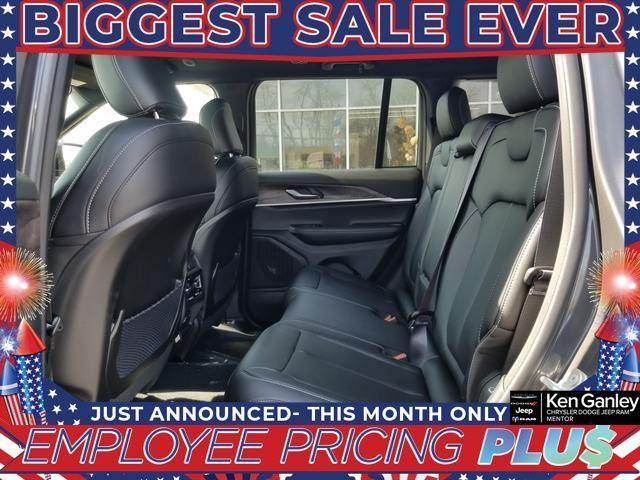 new 2025 Jeep Grand Cherokee car, priced at $45,161