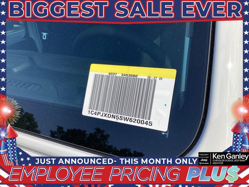 new 2025 Jeep Wrangler car, priced at $43,593