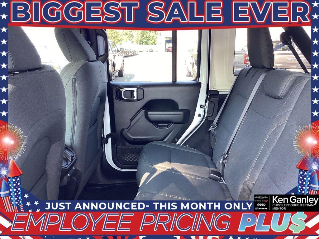 new 2025 Jeep Wrangler car, priced at $43,593