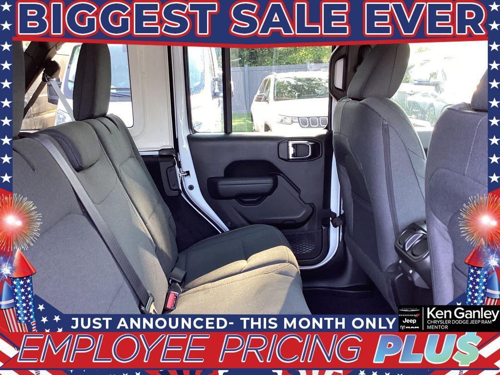 new 2025 Jeep Wrangler car, priced at $43,593