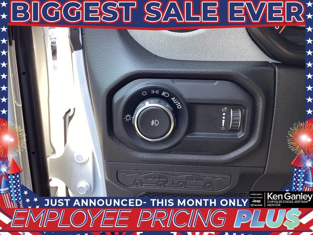 new 2025 Jeep Wrangler car, priced at $43,593