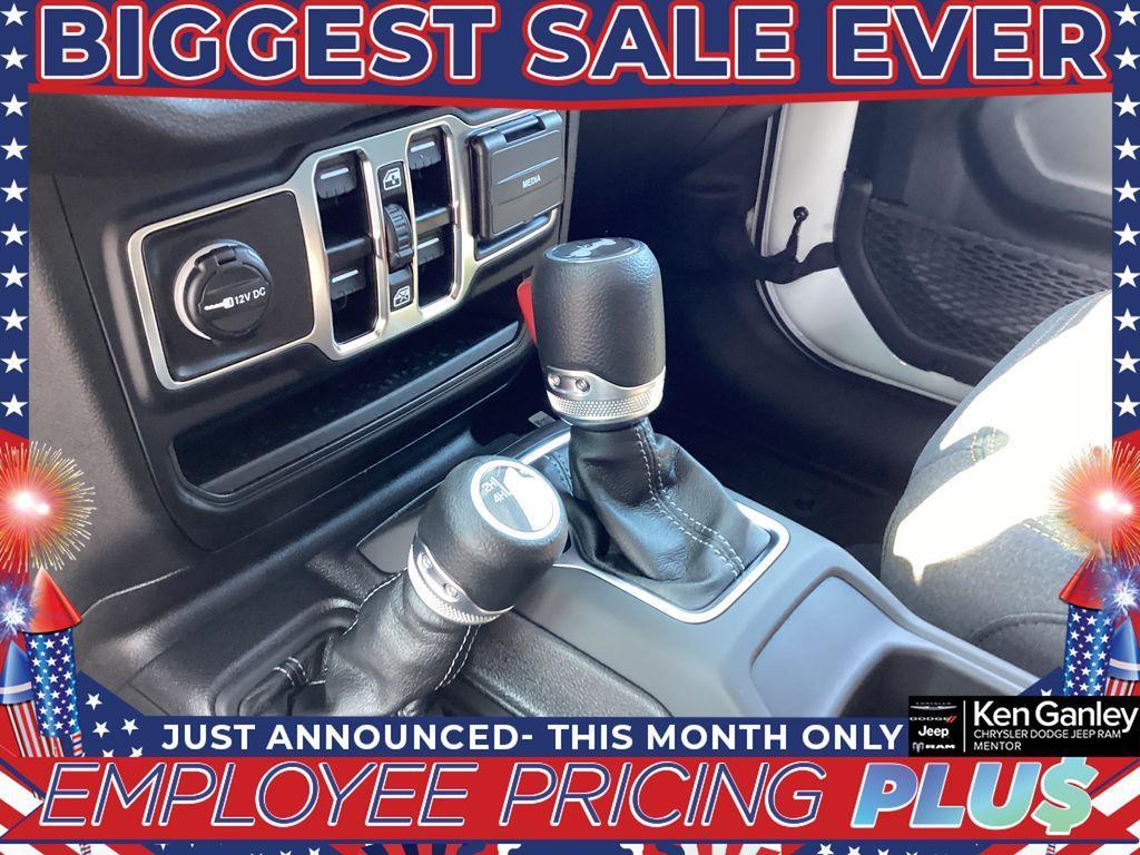 new 2025 Jeep Wrangler car, priced at $43,593