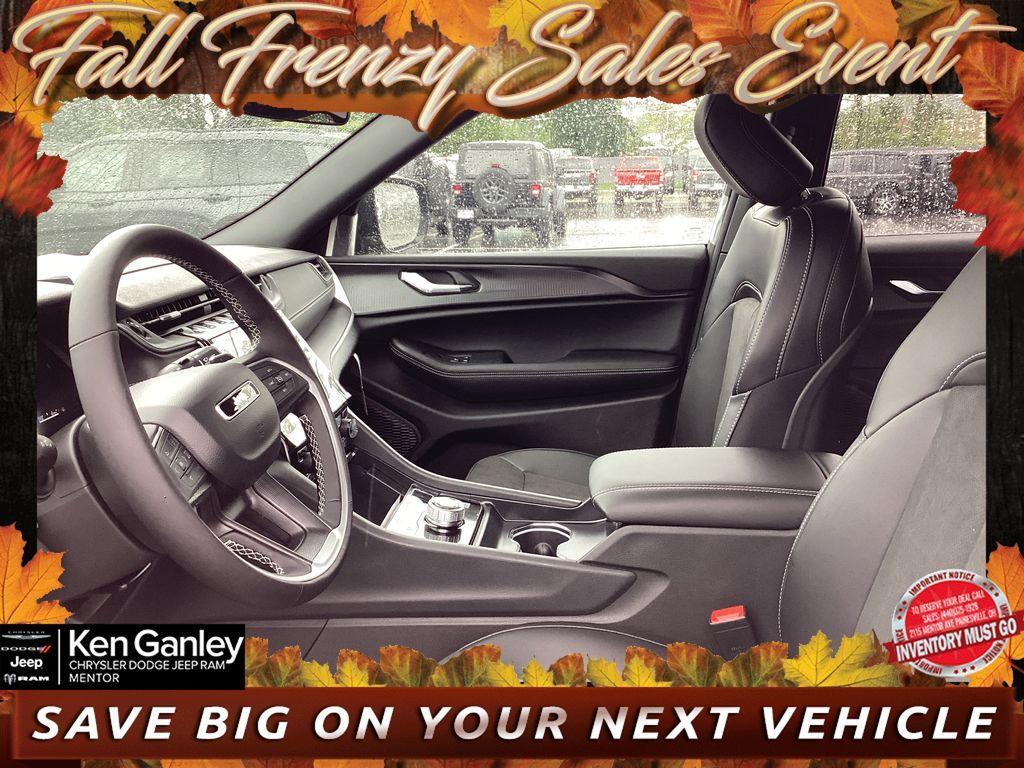 new 2025 Jeep Grand Cherokee L car, priced at $42,152