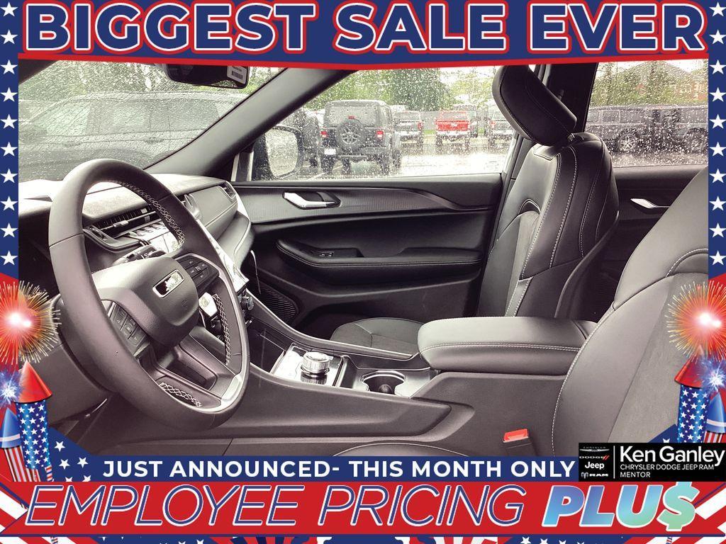 new 2025 Jeep Grand Cherokee L car, priced at $43,452