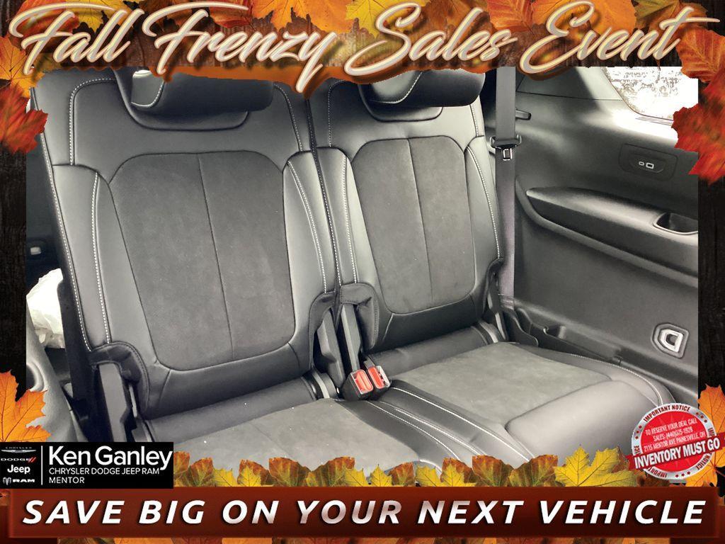 new 2025 Jeep Grand Cherokee L car, priced at $42,152