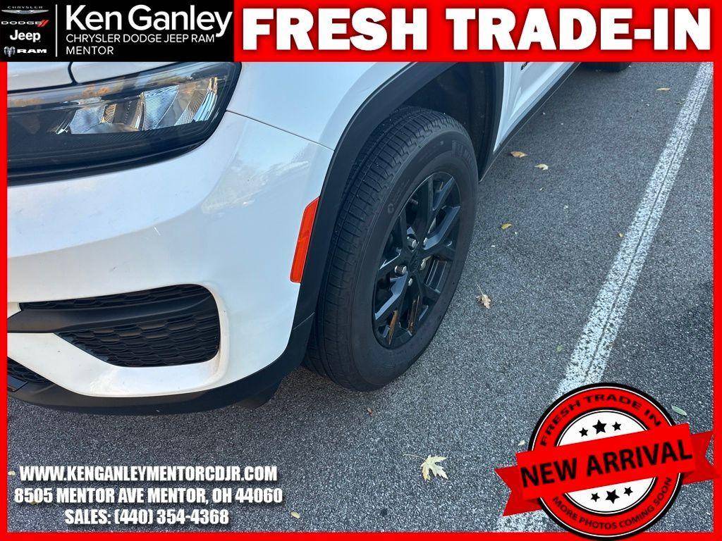 used 2024 Jeep Grand Cherokee car, priced at $32,900