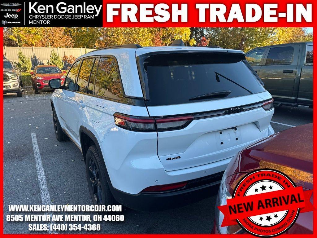 used 2024 Jeep Grand Cherokee car, priced at $32,900