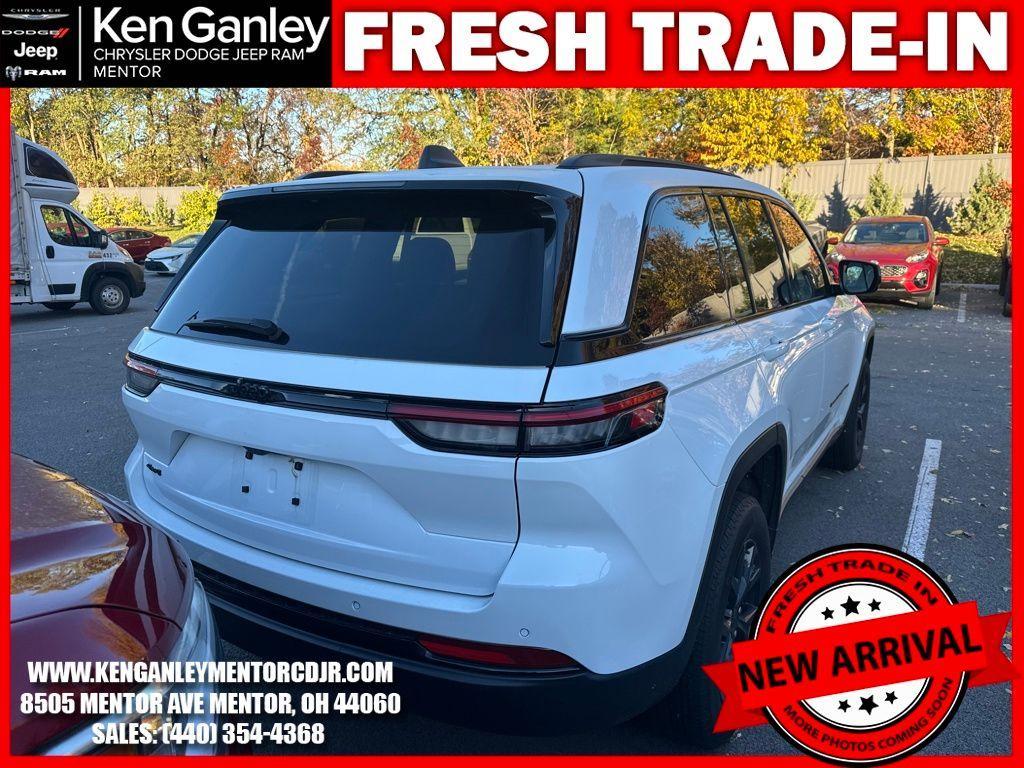 used 2024 Jeep Grand Cherokee car, priced at $32,900