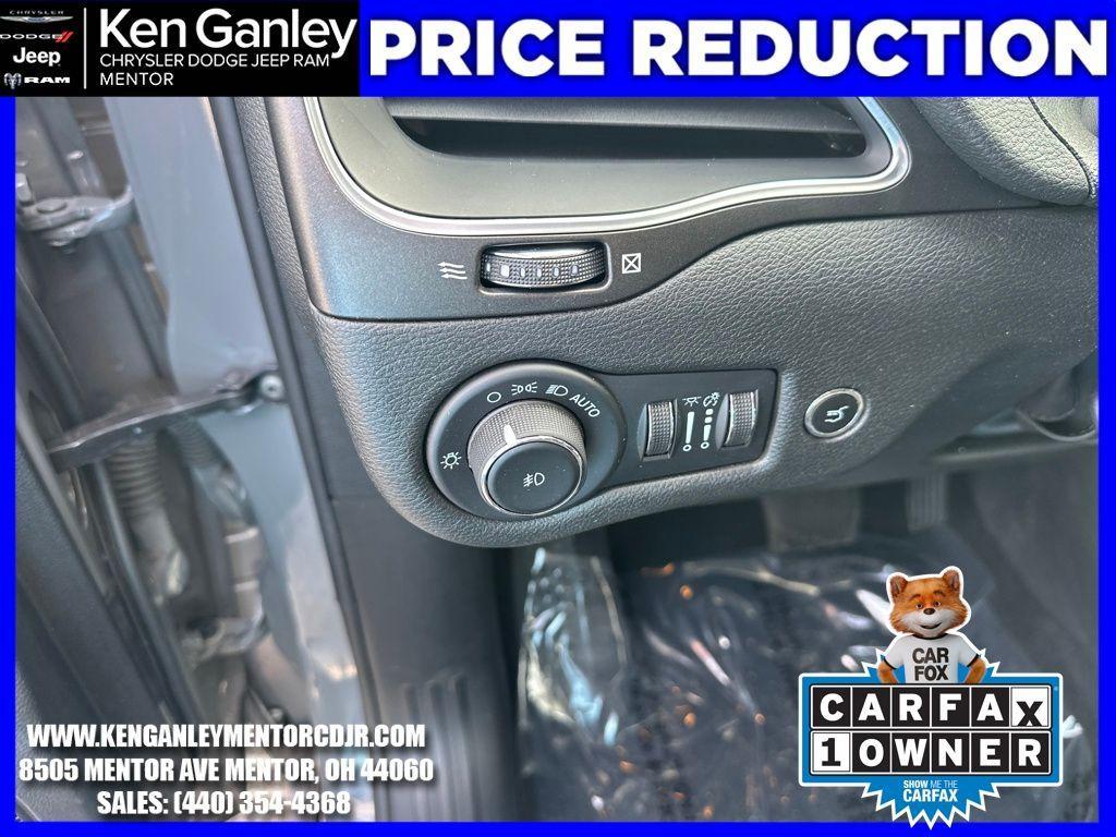 used 2023 Jeep Cherokee car, priced at $24,400