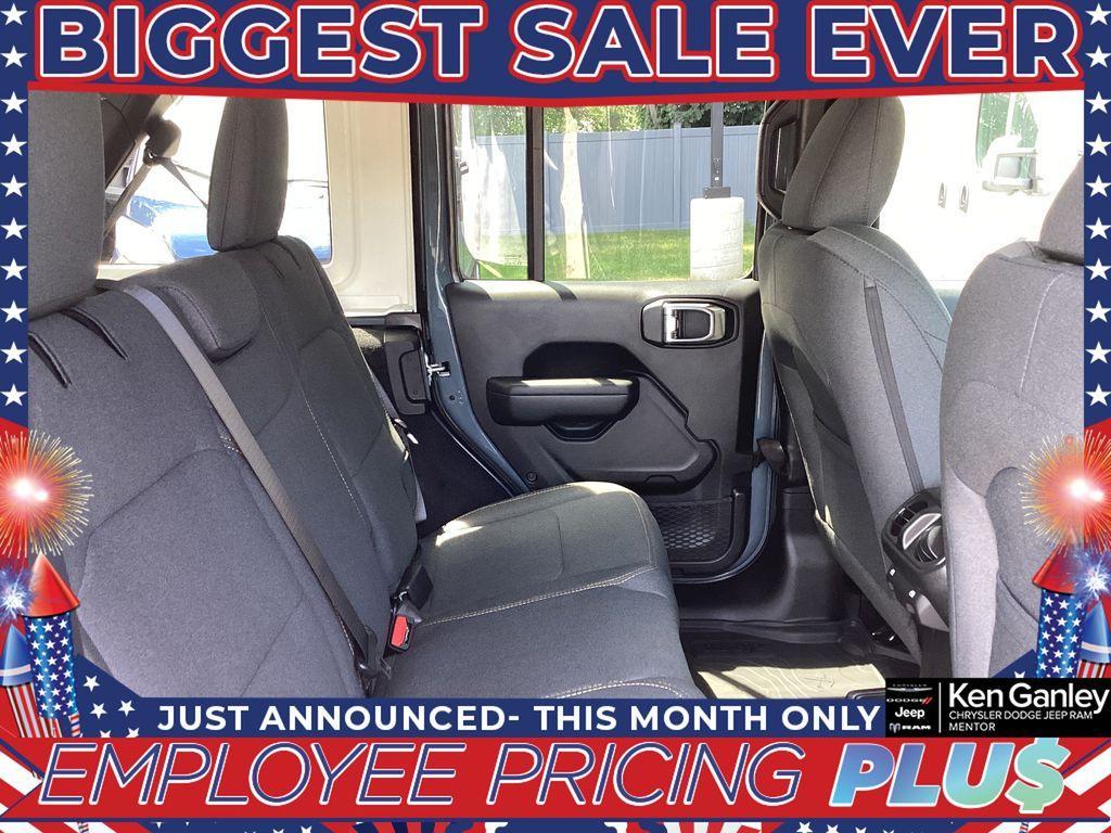 new 2025 Jeep Wrangler car, priced at $45,590