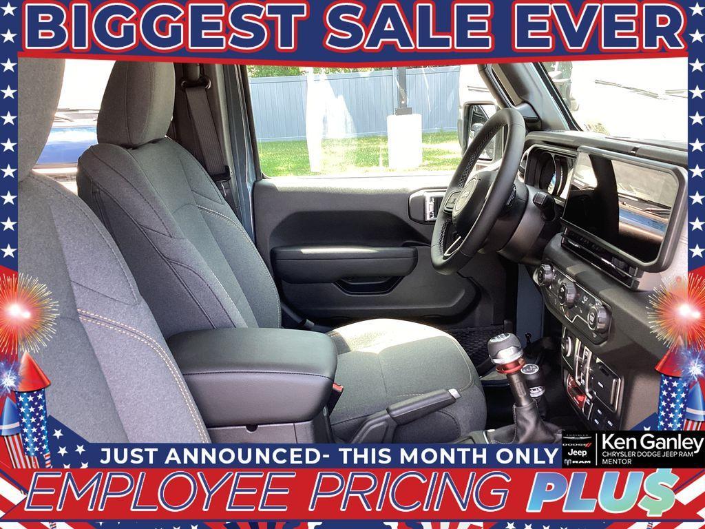 new 2025 Jeep Wrangler car, priced at $45,590