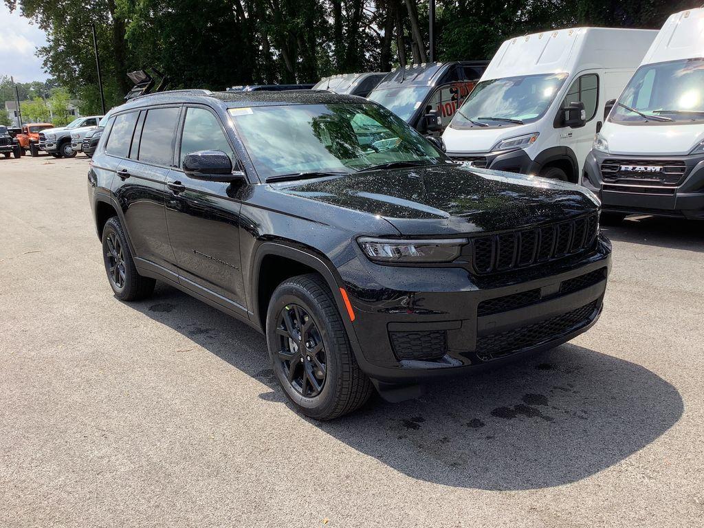 new 2025 Jeep Grand Cherokee L car, priced at $42,152