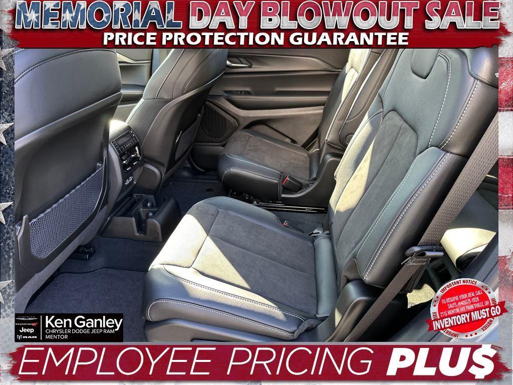 new 2025 Jeep Grand Cherokee L car, priced at $43,252