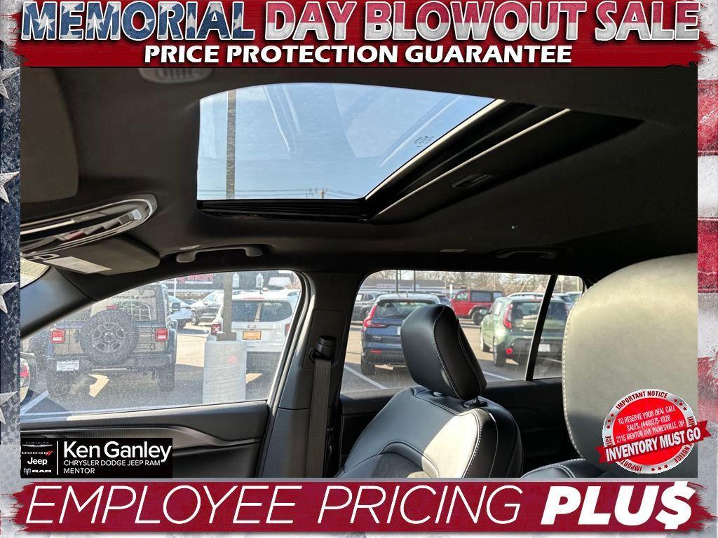 new 2025 Jeep Grand Cherokee L car, priced at $43,252