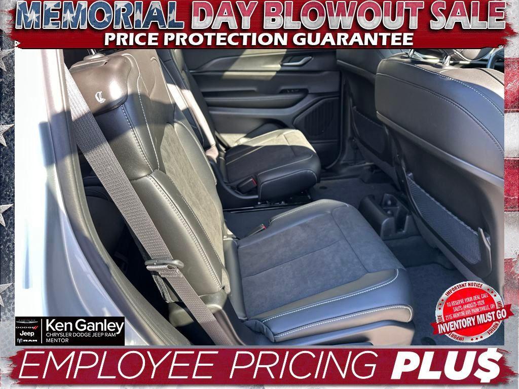new 2025 Jeep Grand Cherokee L car, priced at $43,252