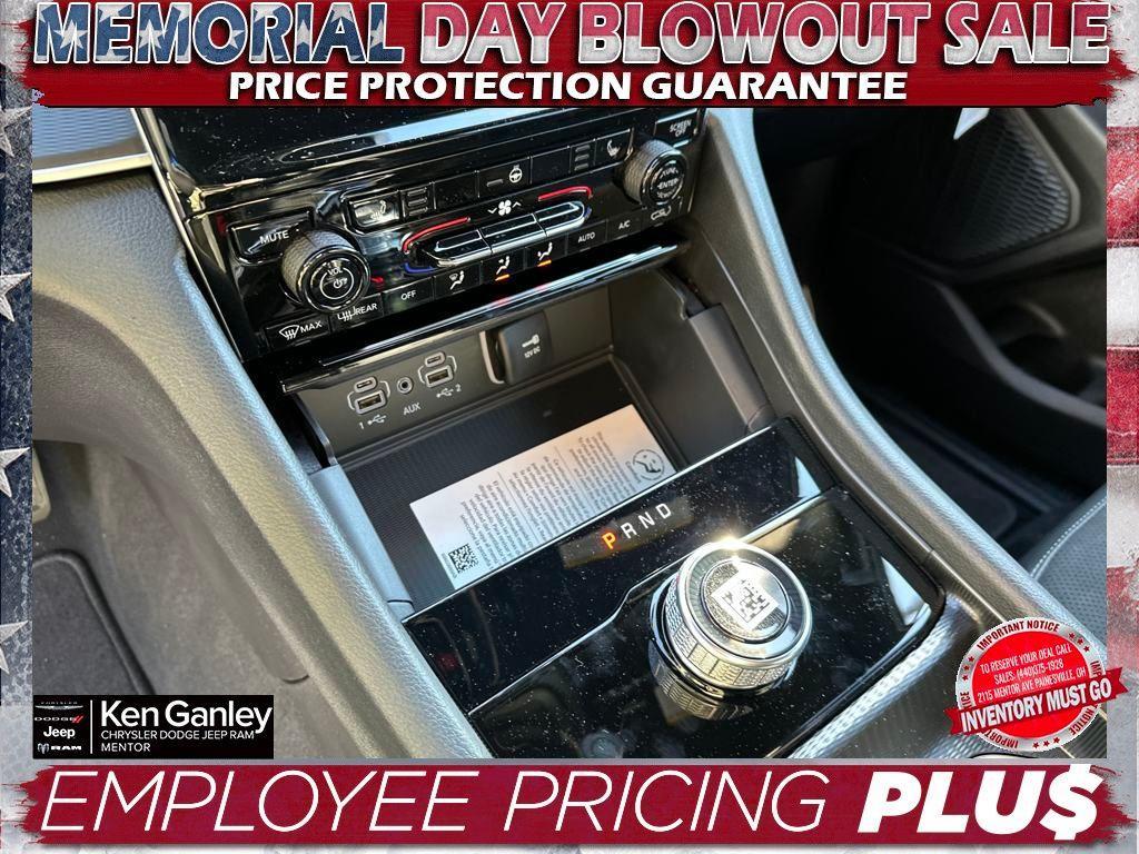 new 2025 Jeep Grand Cherokee L car, priced at $43,252