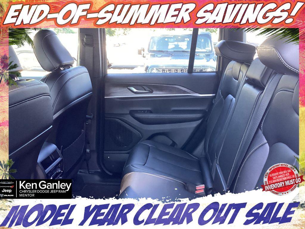 new 2025 Jeep Grand Cherokee car, priced at $52,697