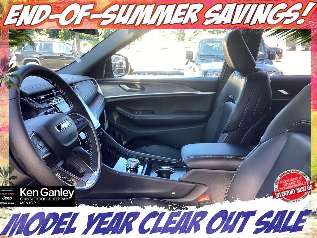 new 2025 Jeep Grand Cherokee car, priced at $52,697
