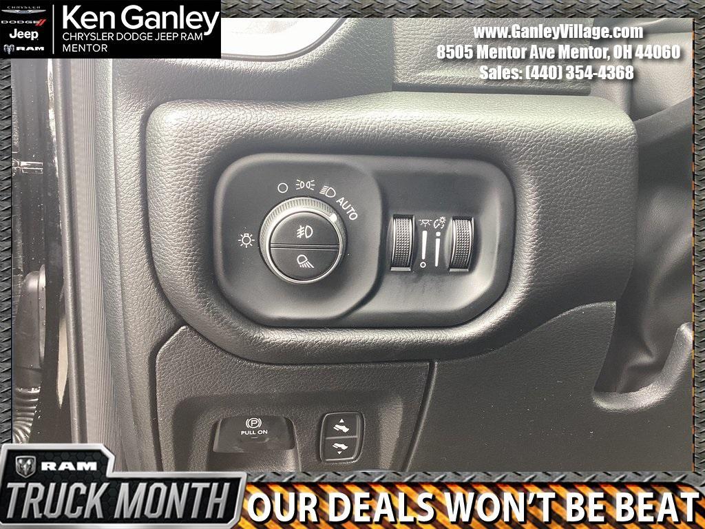 new 2025 Ram 1500 car, priced at $52,320