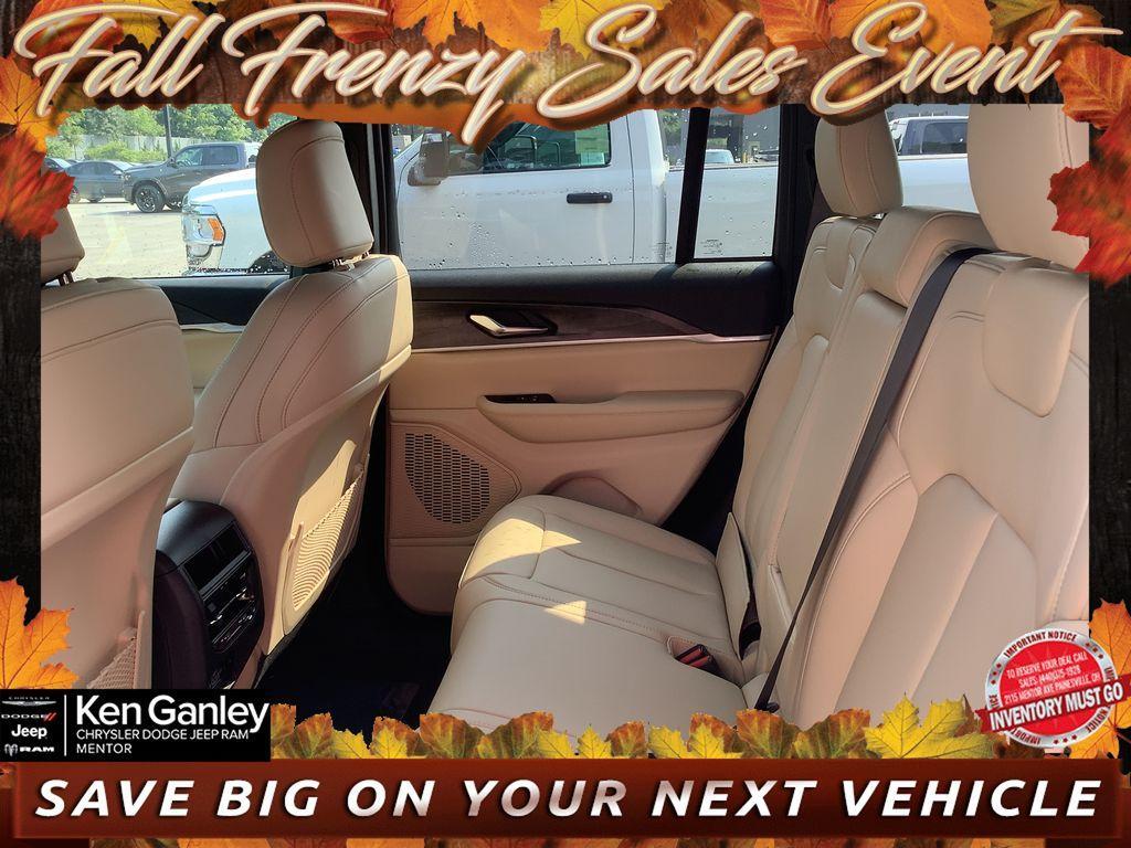 new 2025 Jeep Grand Cherokee car, priced at $43,751