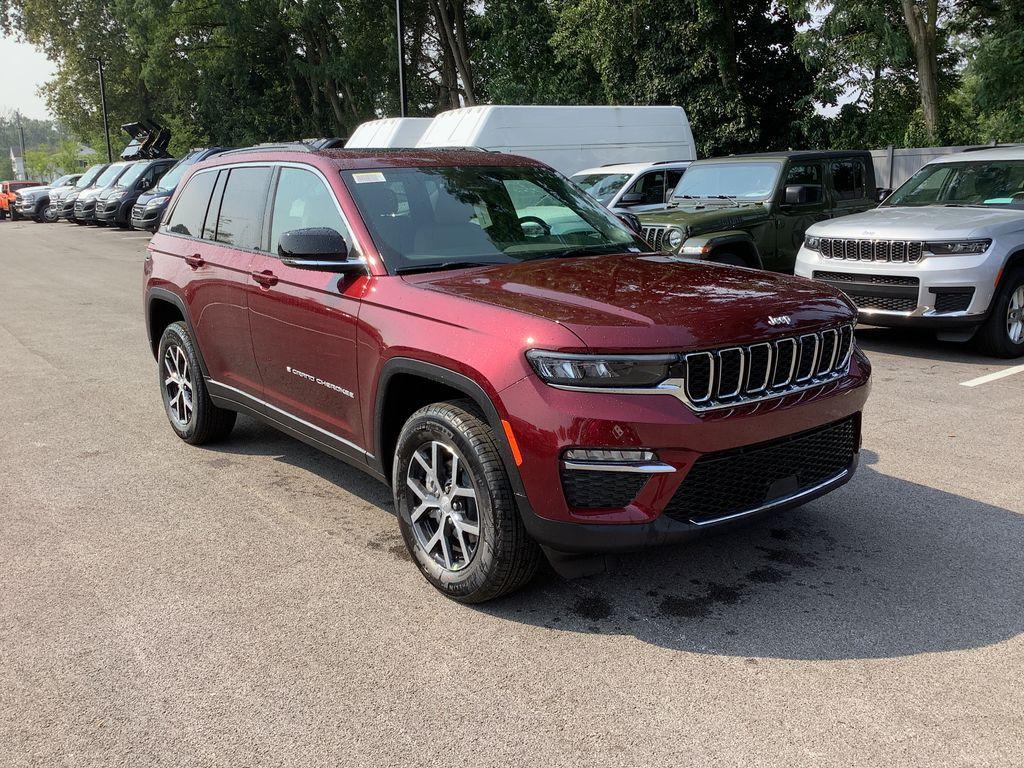 new 2025 Jeep Grand Cherokee car, priced at $43,851