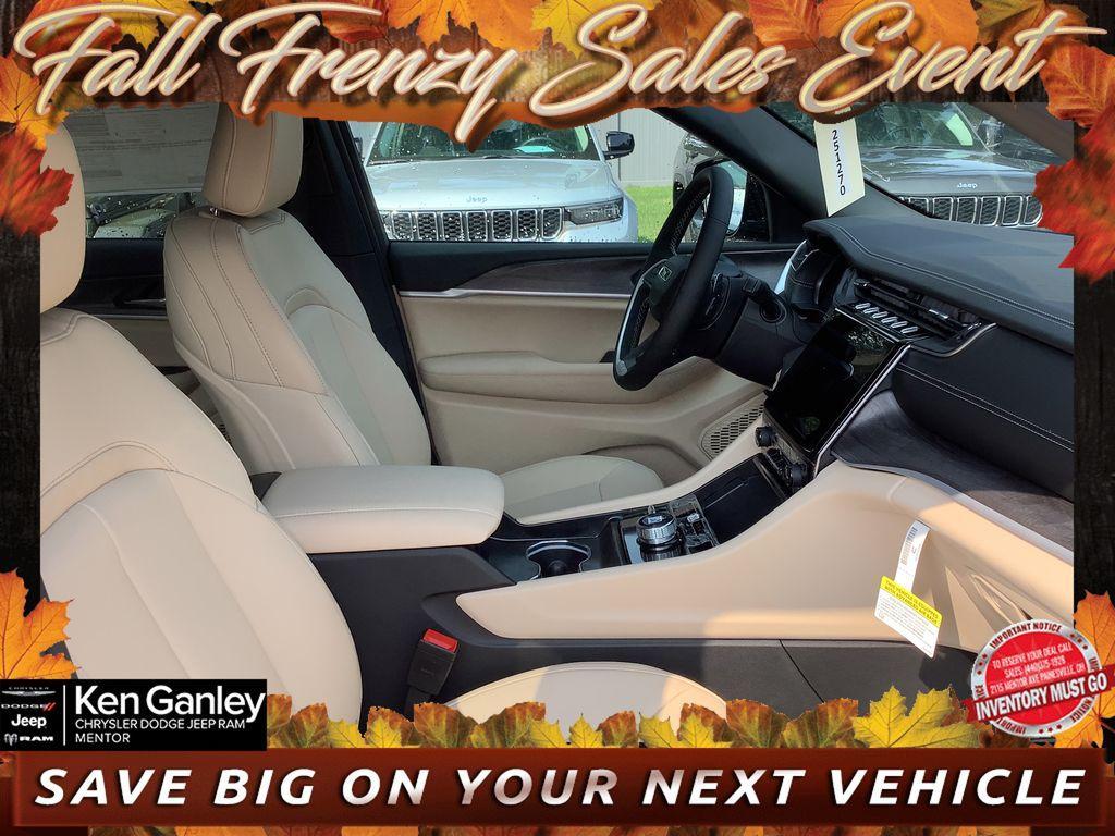 new 2025 Jeep Grand Cherokee car, priced at $43,751