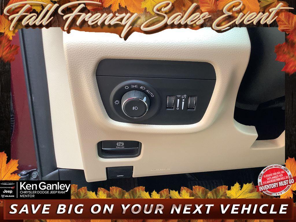 new 2025 Jeep Grand Cherokee car, priced at $43,751