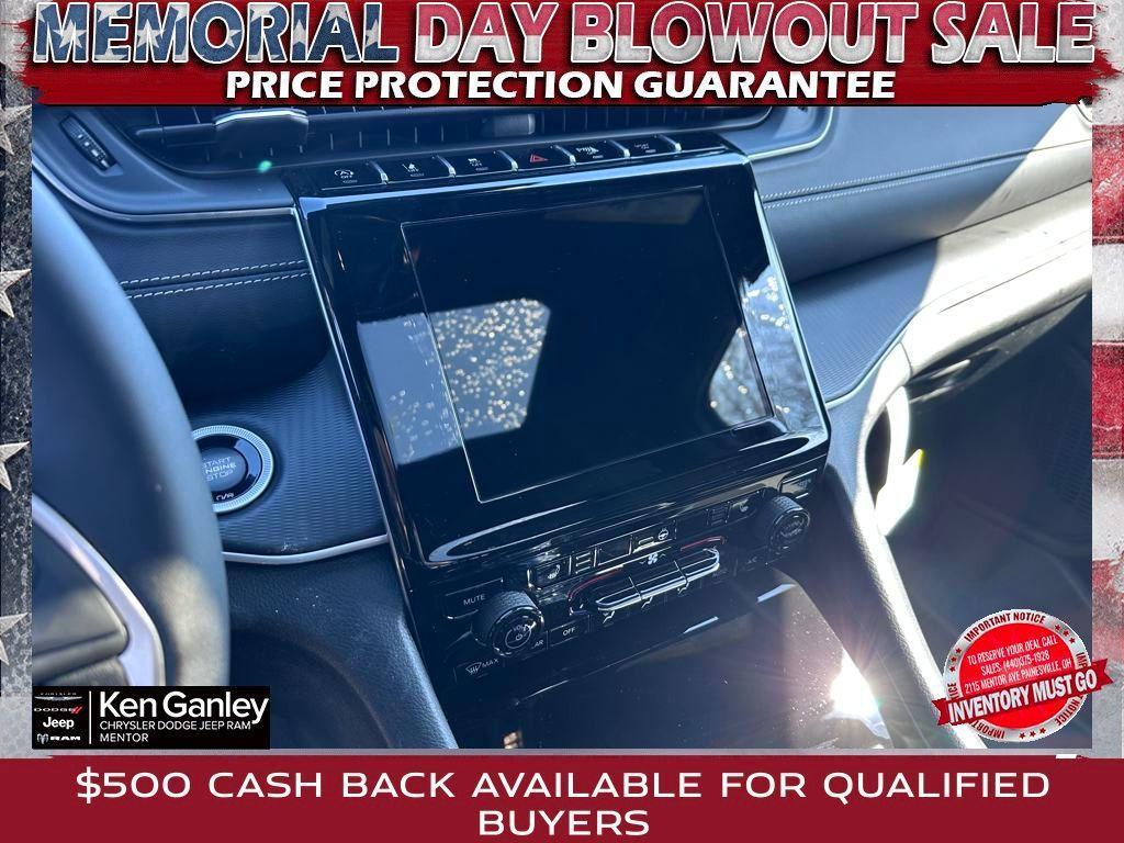 new 2025 Jeep Grand Cherokee car, priced at $38,019