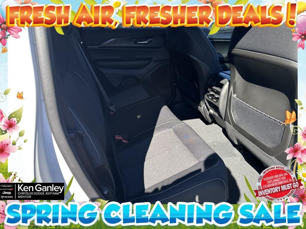 new 2025 Jeep Grand Cherokee car, priced at $41,139