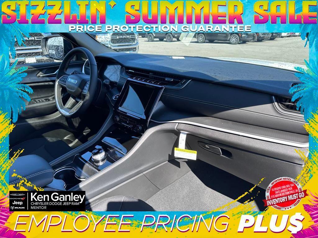 new 2025 Jeep Grand Cherokee car, priced at $38,019