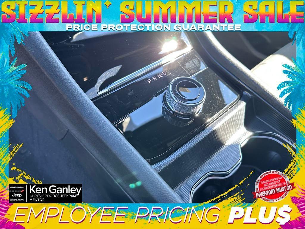 new 2025 Jeep Grand Cherokee car, priced at $38,019