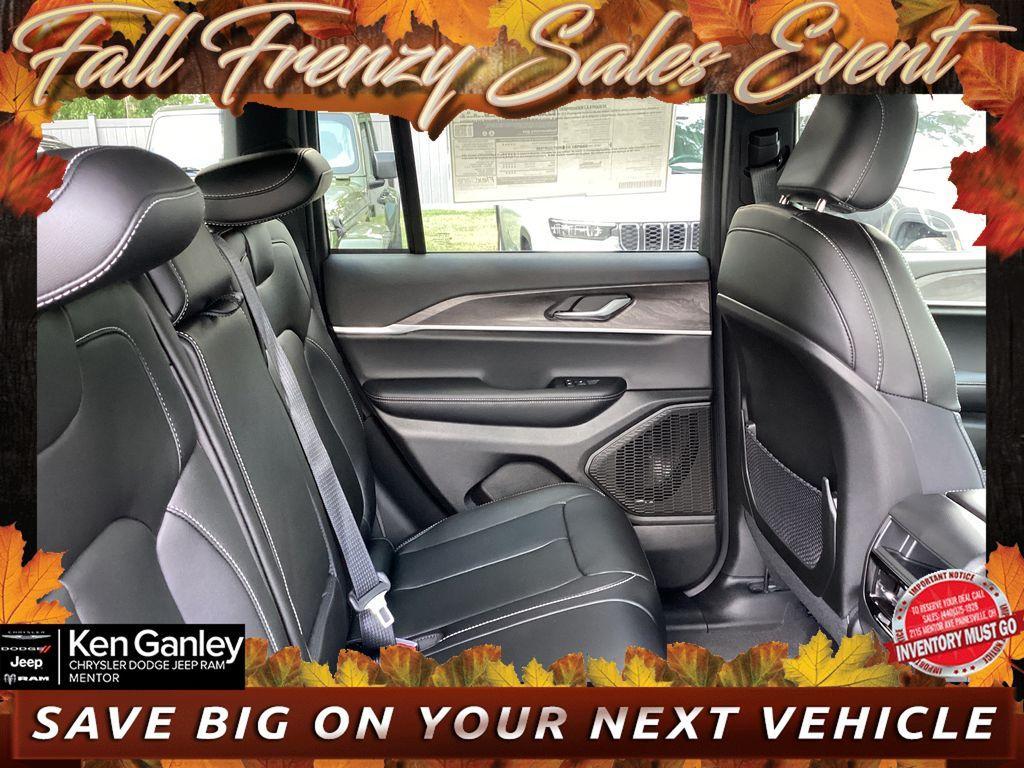 new 2025 Jeep Grand Cherokee car, priced at $46,158