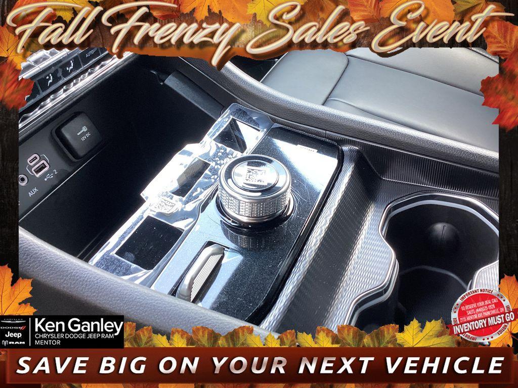 new 2025 Jeep Grand Cherokee car, priced at $46,158