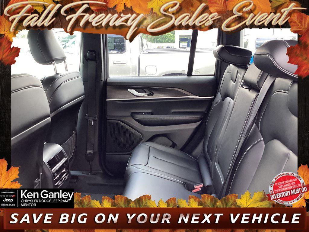 new 2025 Jeep Grand Cherokee car, priced at $46,158