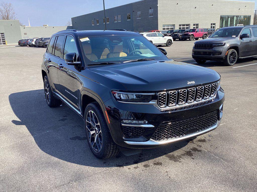 new 2025 Jeep Grand Cherokee car, priced at $61,557